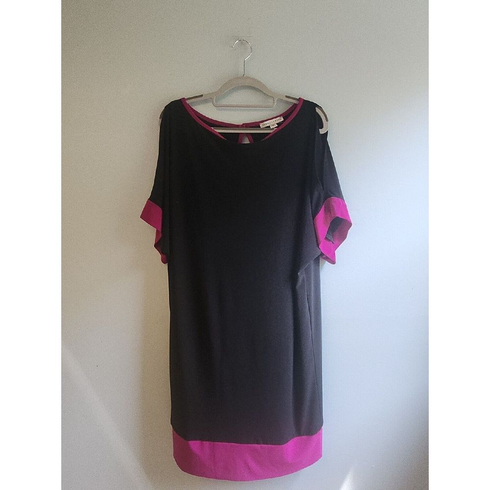 Annalee Hope Size S Black Purple color block Cold‎ Shoulder Shift Summer Dress